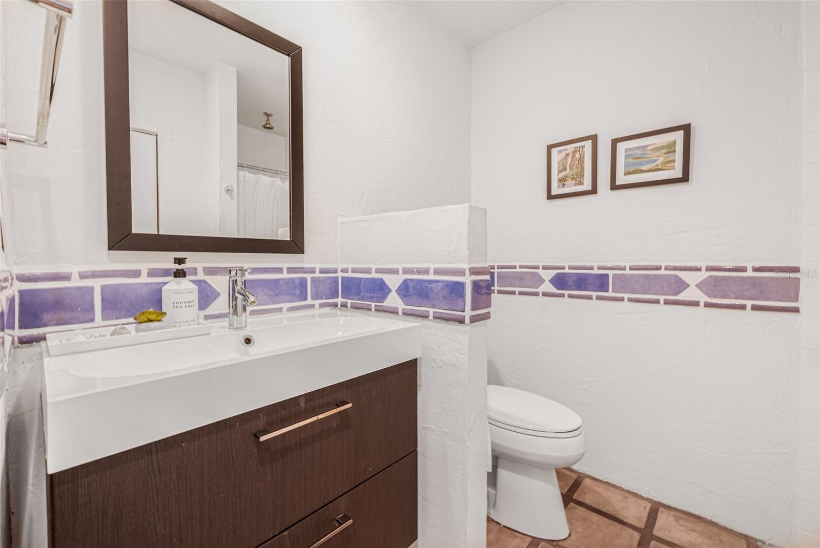 Image 34 of 99 For 122 Miramar Boulevard Ne