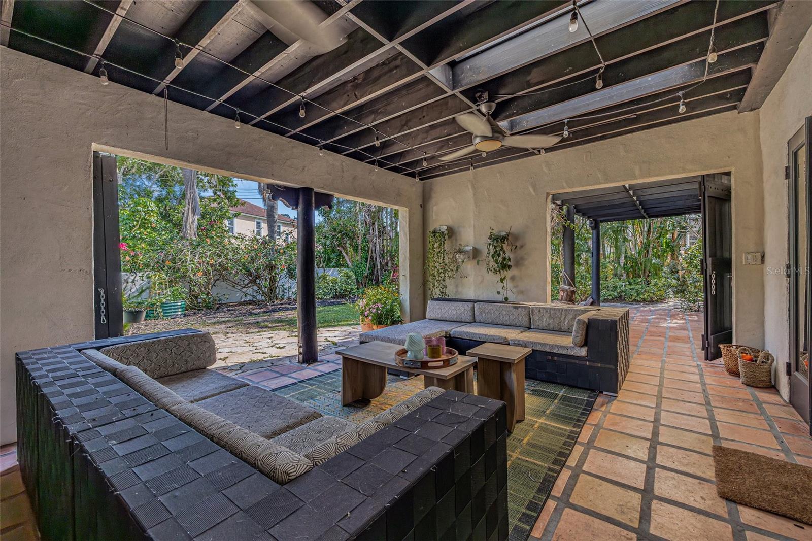 Image 84 of 99 For 122 Miramar Boulevard Ne