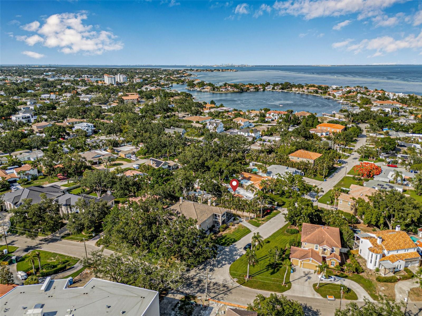 Image 93 of 99 For 122 Miramar Boulevard Ne