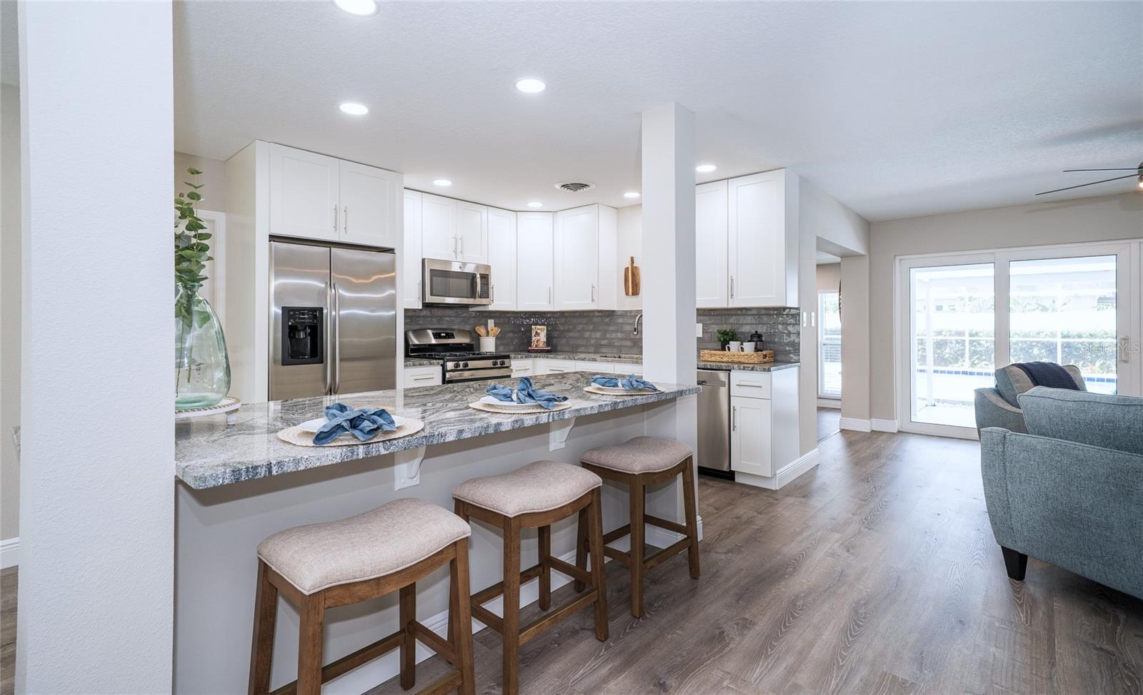 Image 12 of 44 For 415 Mission Hills Avenue
