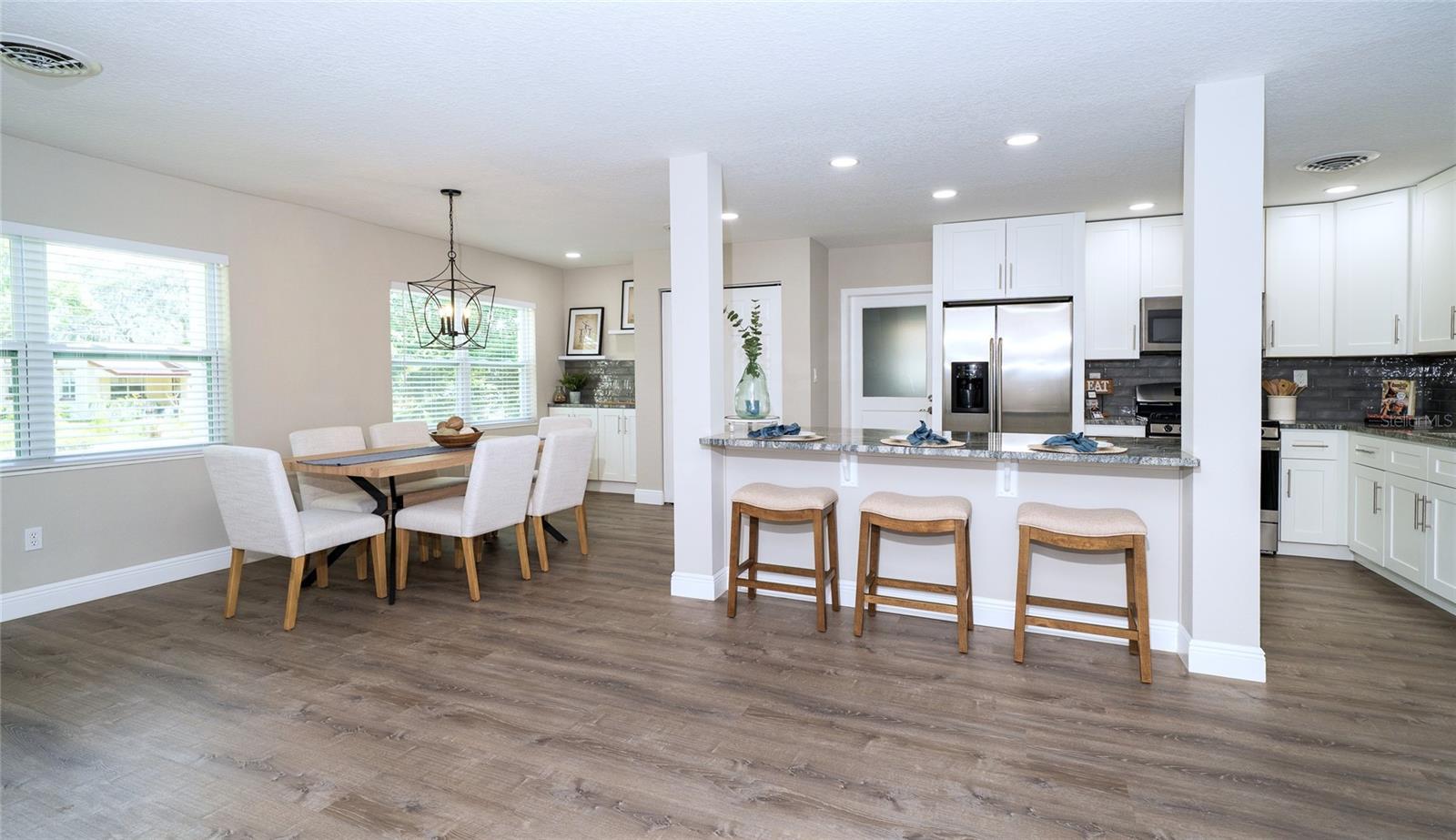 Image 4 of 44 For 415 Mission Hills Avenue