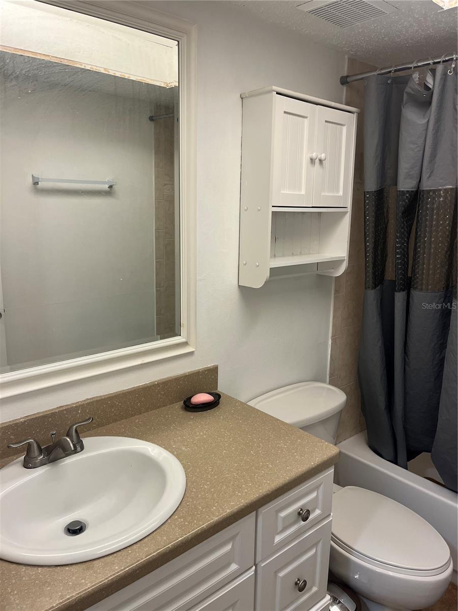 Image 6 of 24 For 4708 Michael Court 104