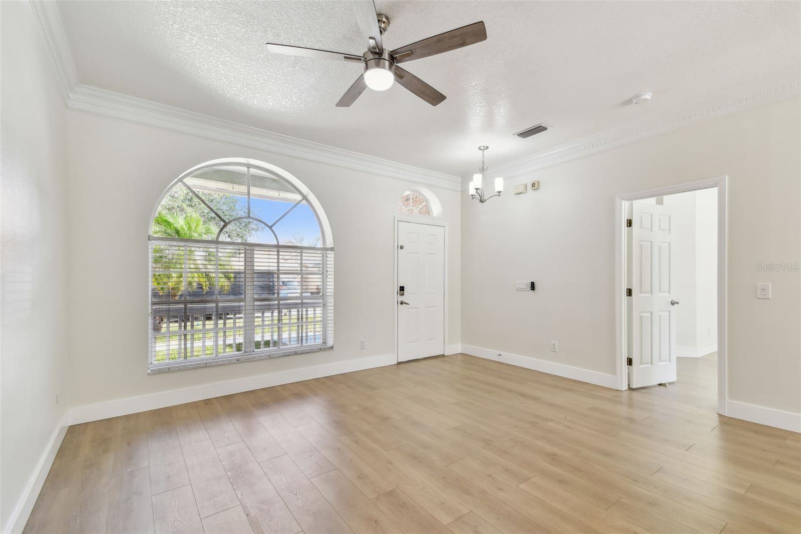 Image 14 of 82 For 9709 Bay Colony Drive