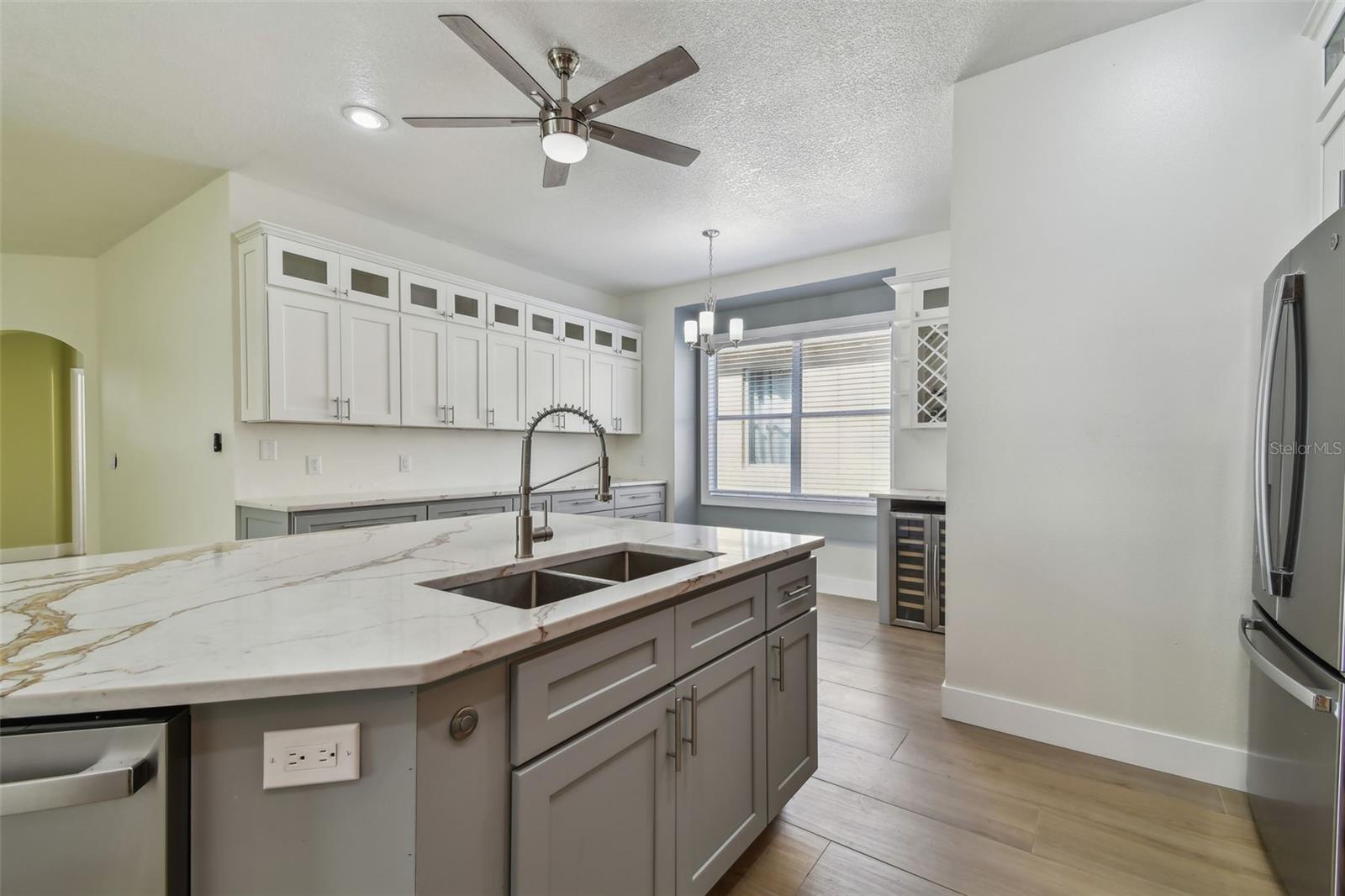 Image 24 of 82 For 9709 Bay Colony Drive