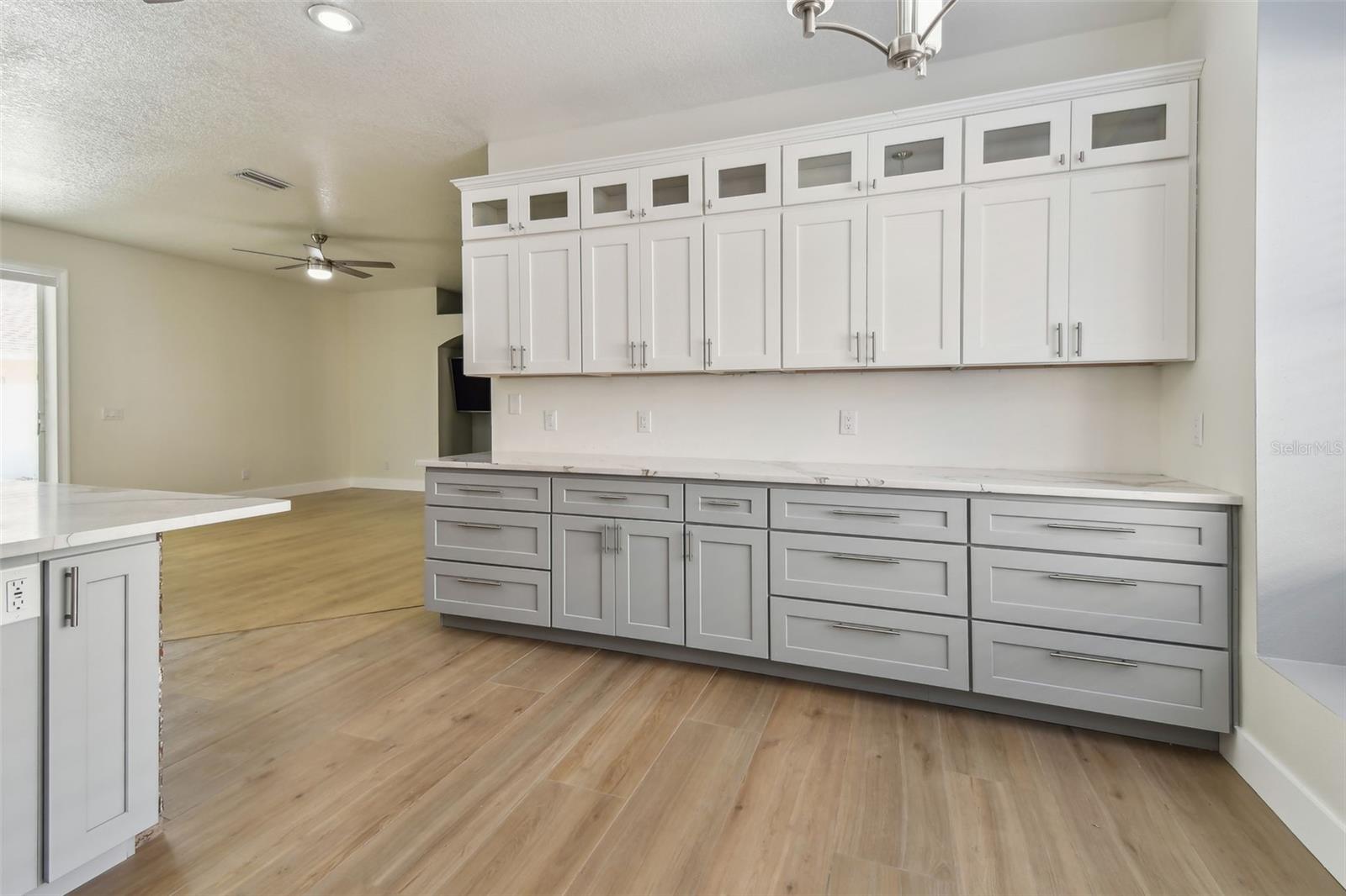 Image 29 of 82 For 9709 Bay Colony Drive