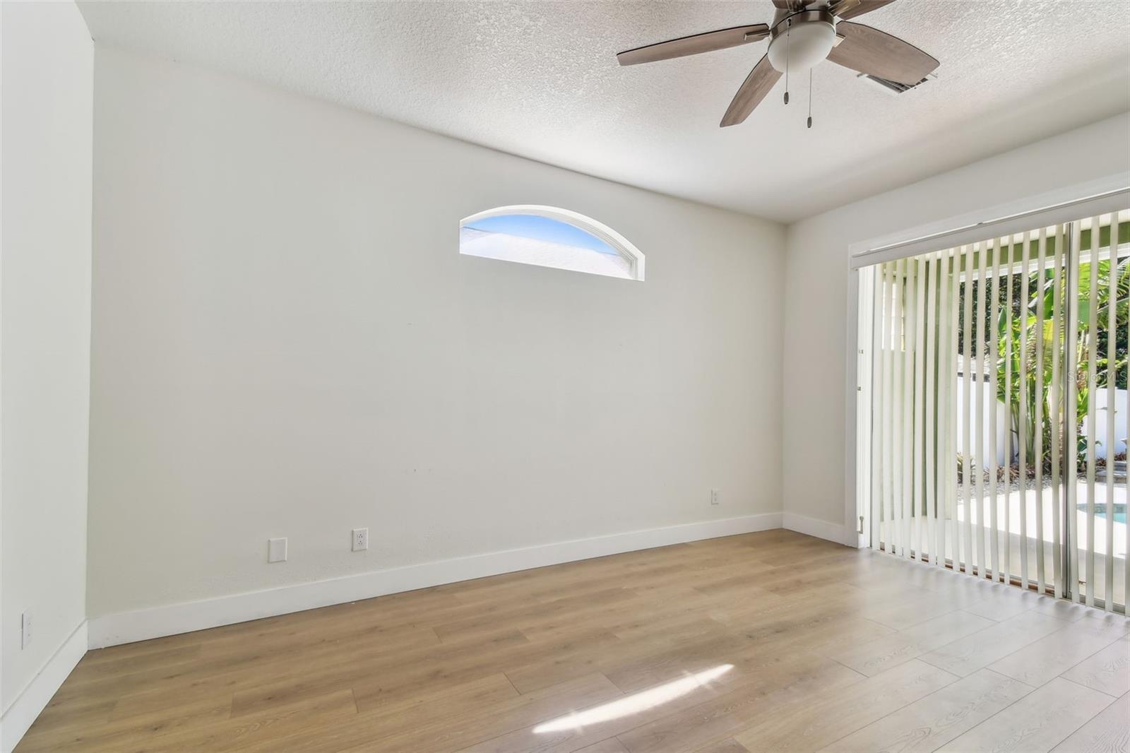 Image 32 of 82 For 9709 Bay Colony Drive