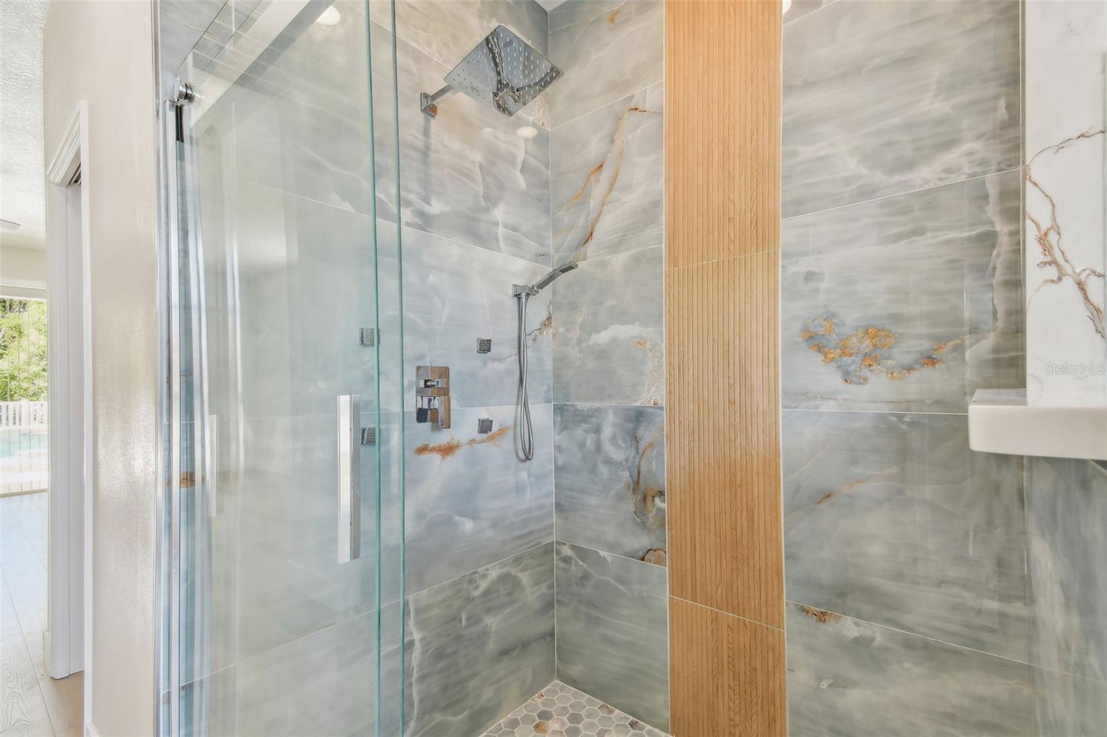 Image 39 of 82 For 9709 Bay Colony Drive