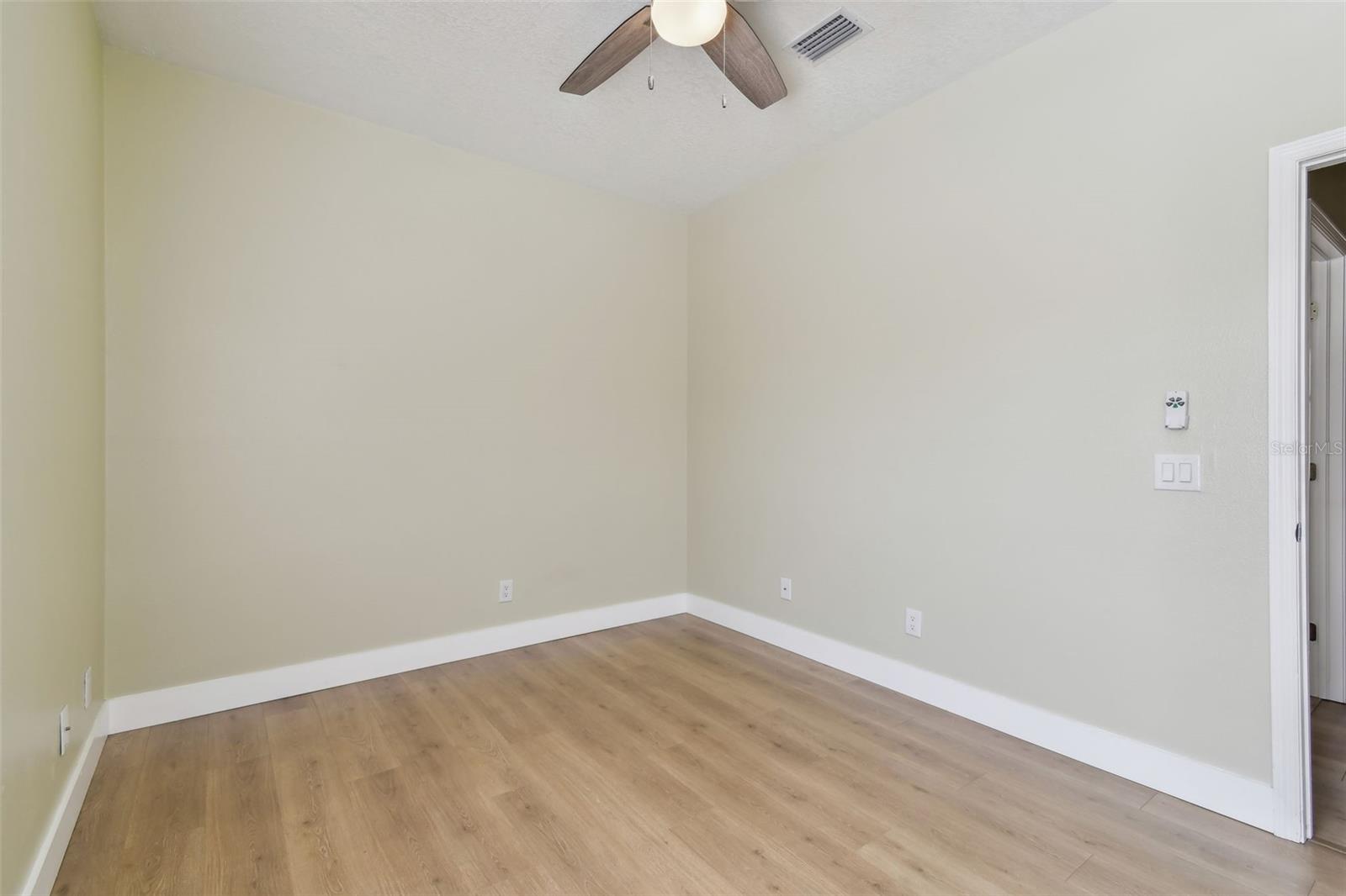 Image 44 of 82 For 9709 Bay Colony Drive