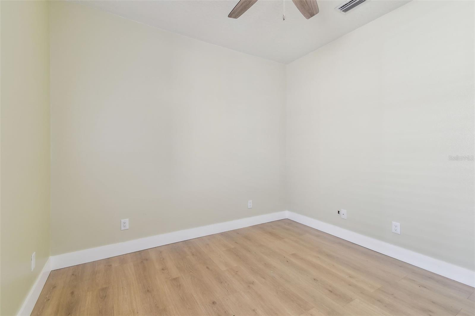 Image 54 of 82 For 9709 Bay Colony Drive