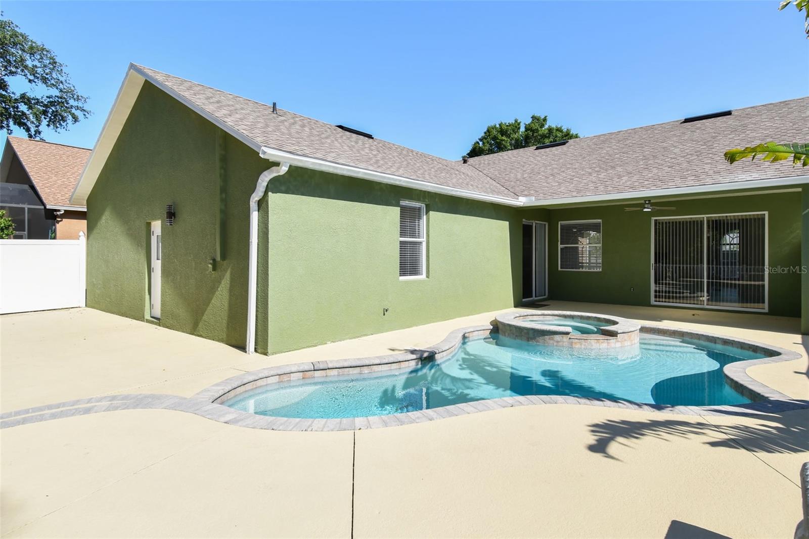 Image 67 of 82 For 9709 Bay Colony Drive