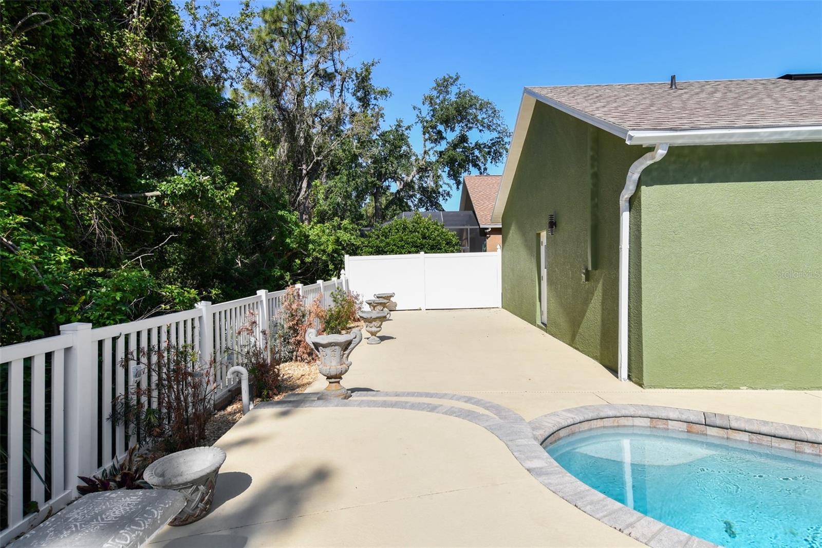 Image 68 of 82 For 9709 Bay Colony Drive