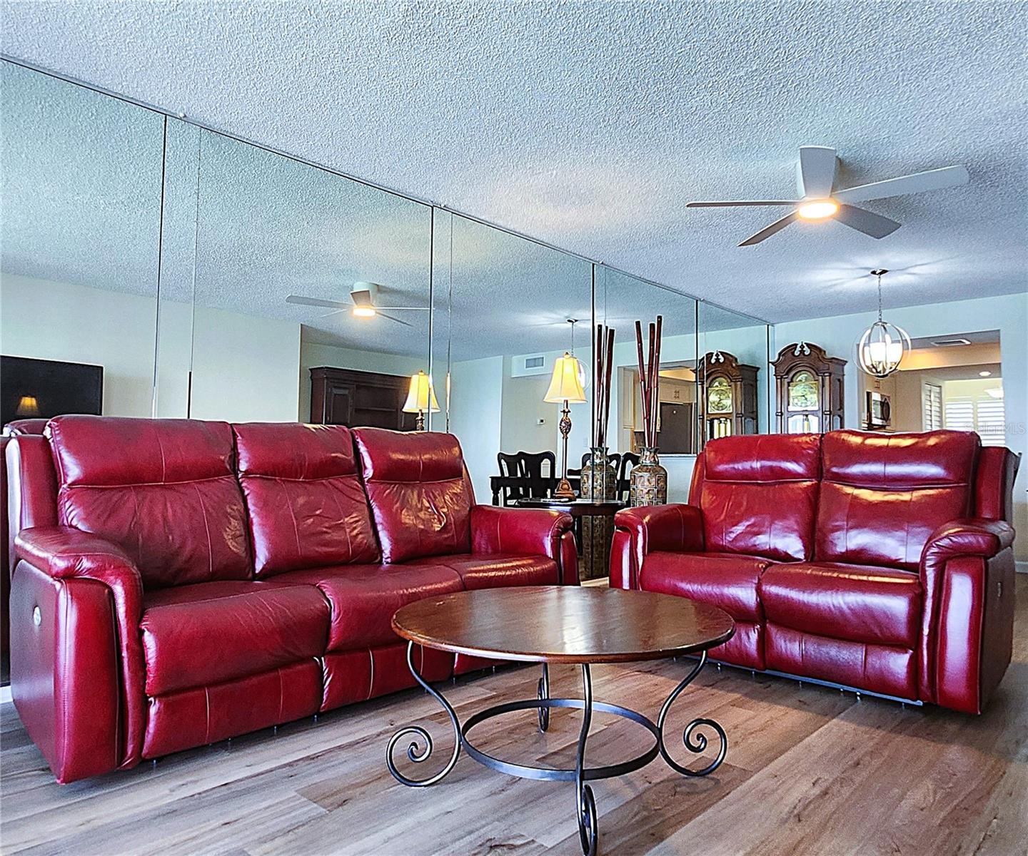 Image 17 of 69 For 6060 Shore Boulevard S 903