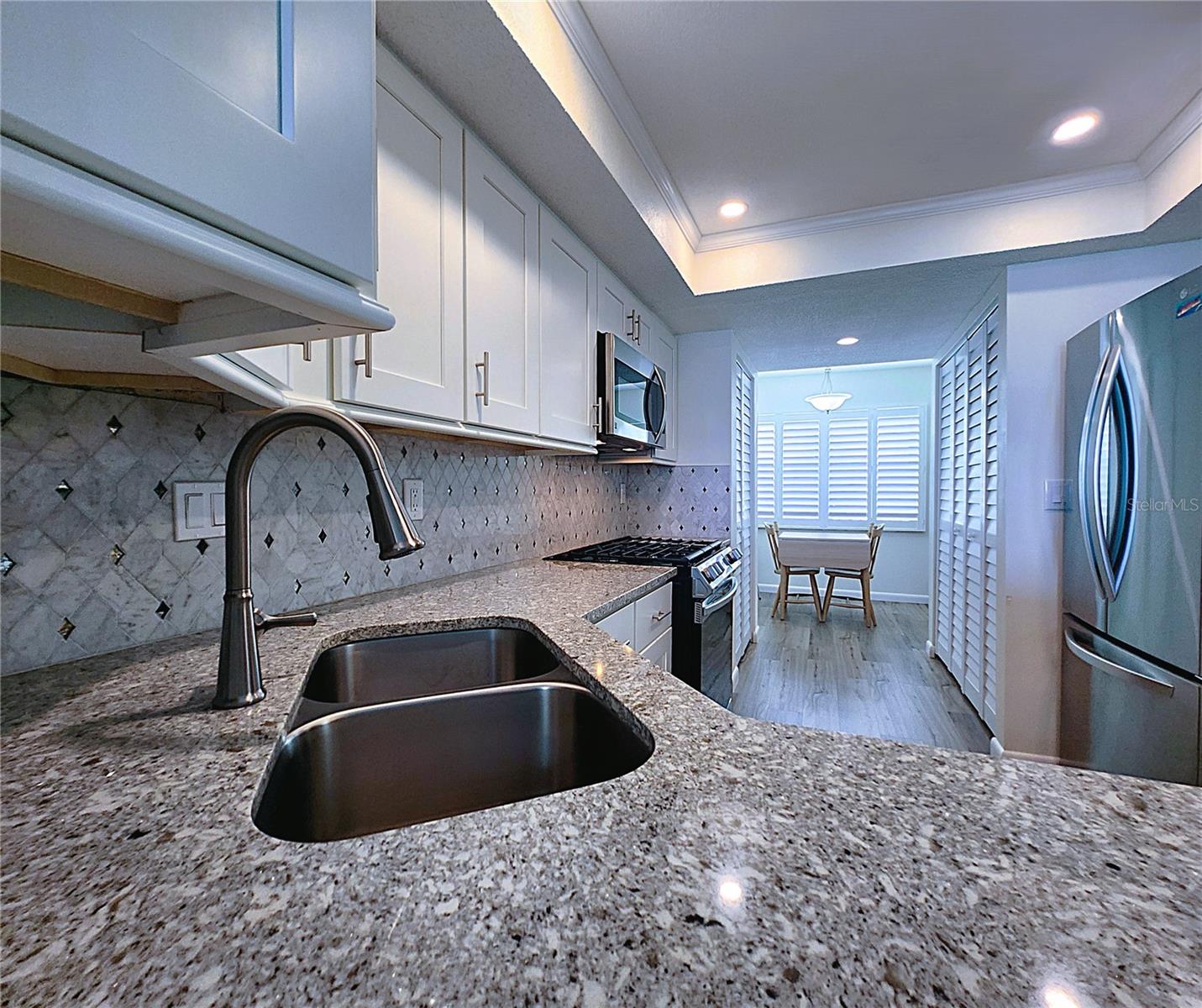 Image 23 of 69 For 6060 Shore Boulevard S 903