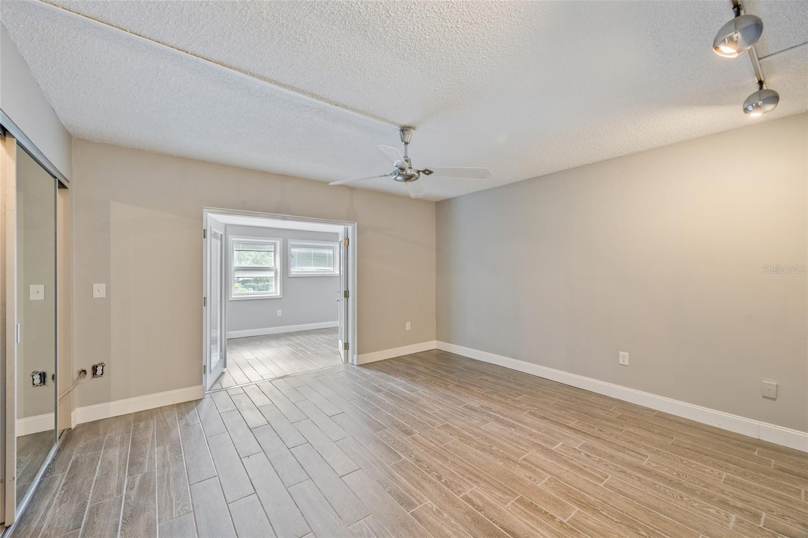 Image 12 of 29 For 4463 Vieux Carre Circle