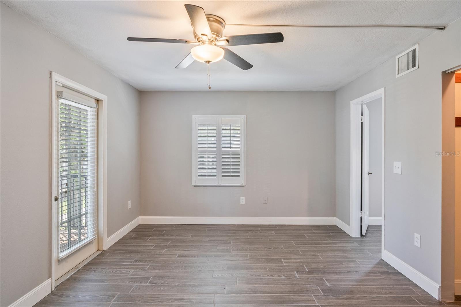 Image 16 of 29 For 4463 Vieux Carre Circle