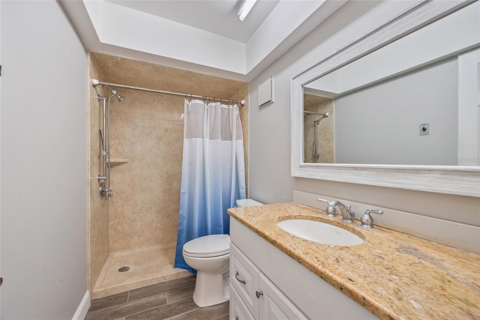Image 19 of 29 For 4463 Vieux Carre Circle