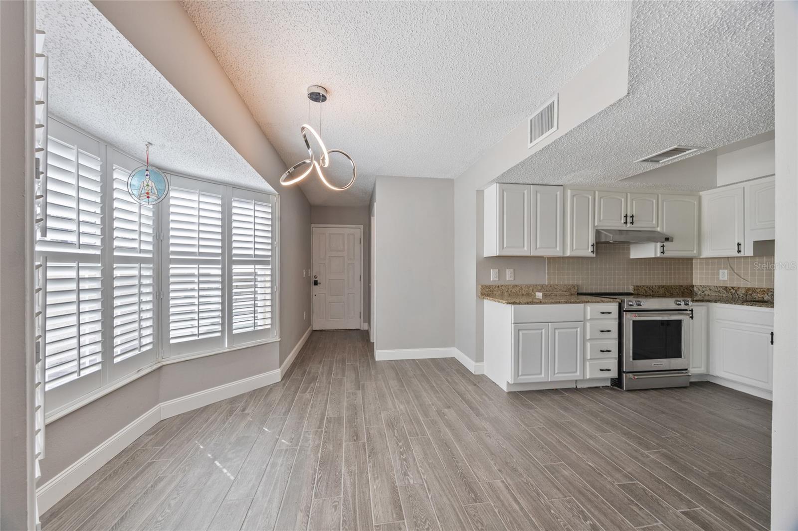 Image 4 of 29 For 4463 Vieux Carre Circle