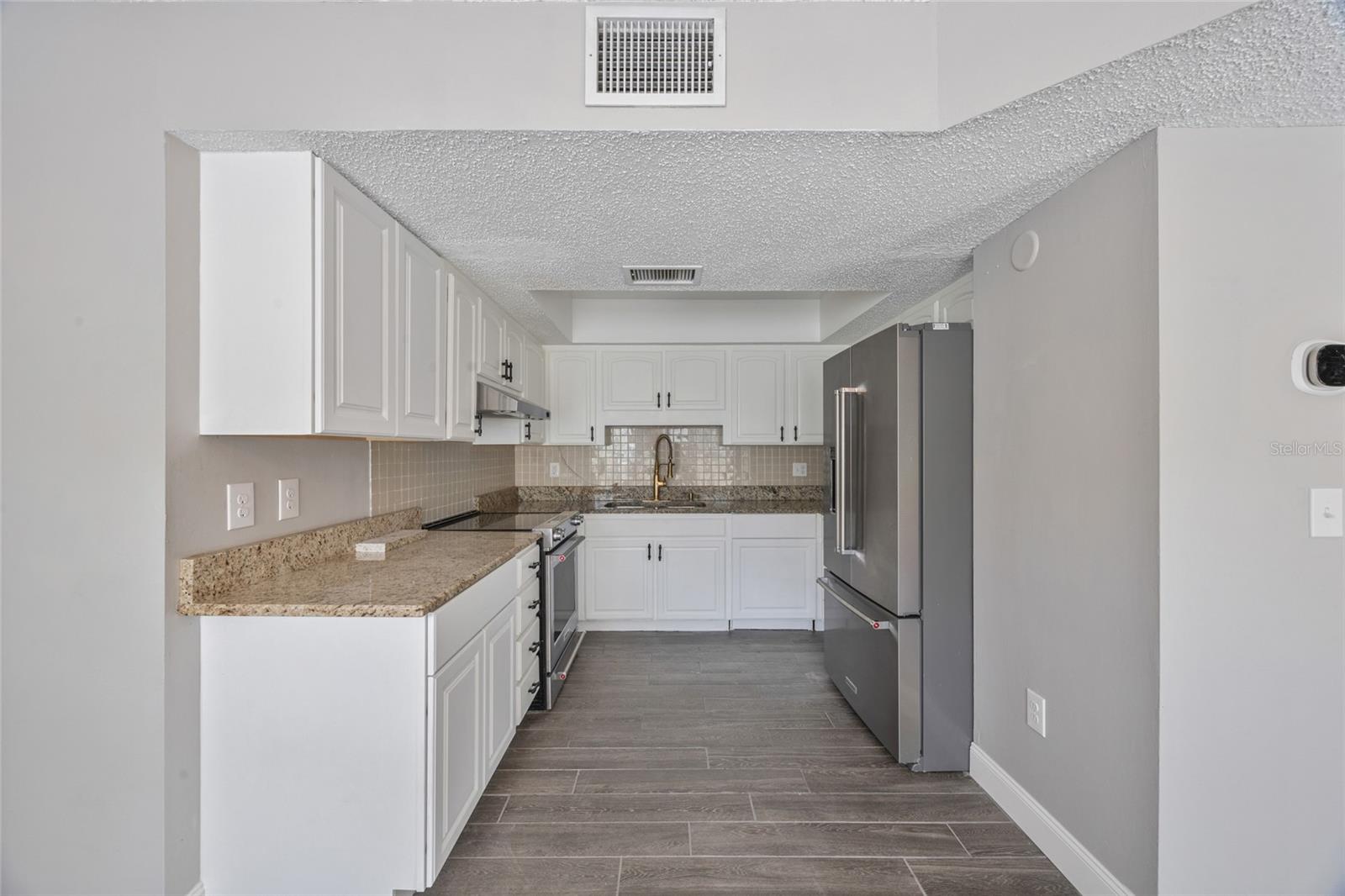 Image 6 of 29 For 4463 Vieux Carre Circle