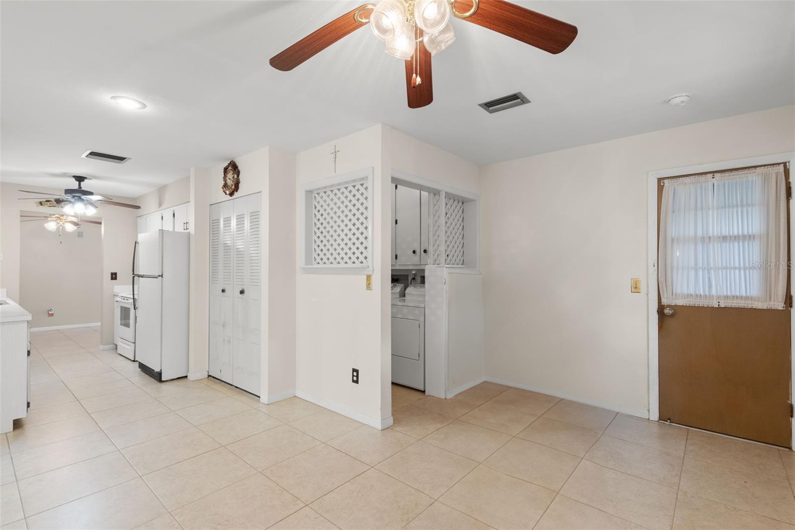 Image 13 of 39 For 2956 Sutherland Court