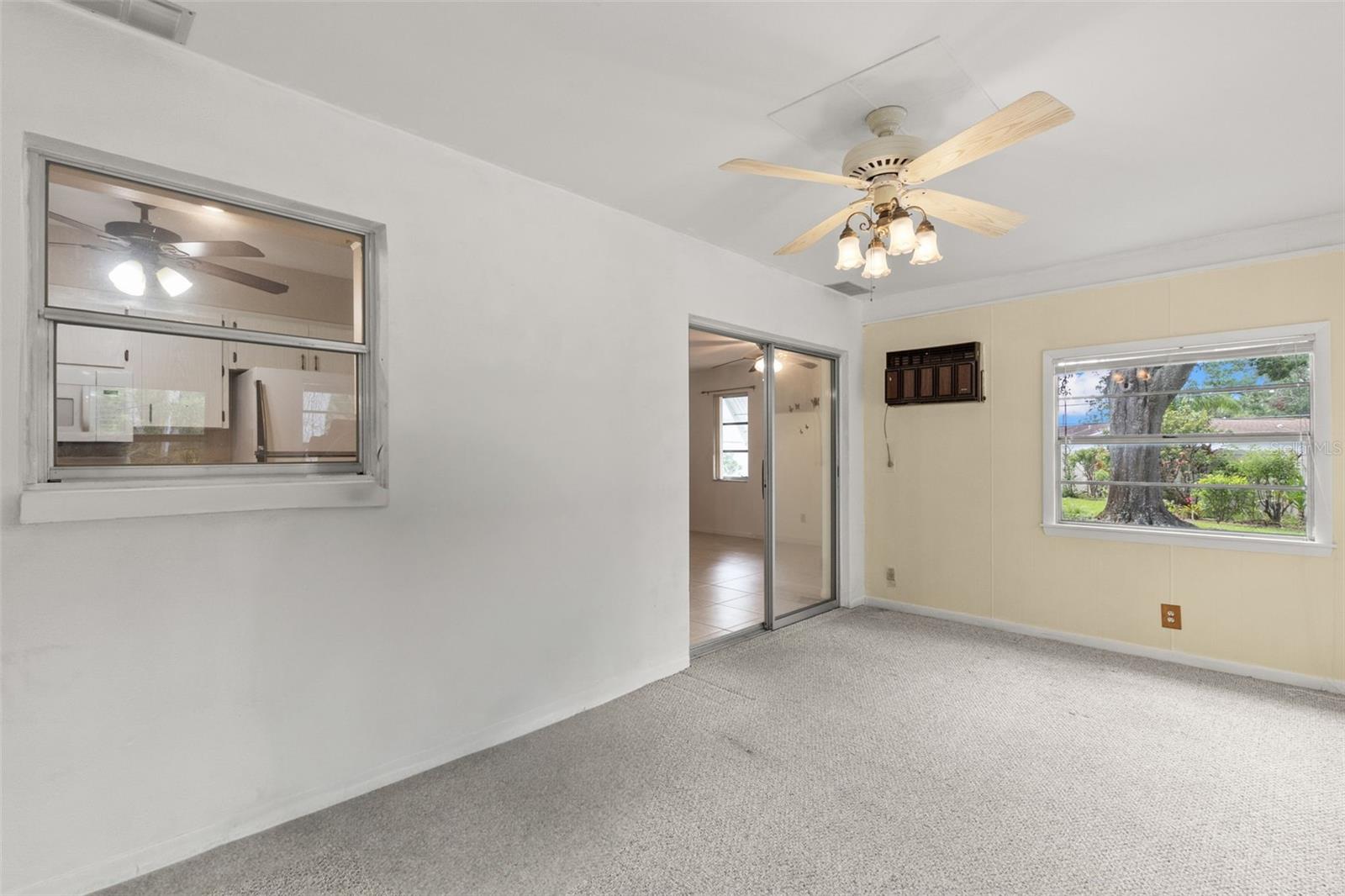 Image 16 of 39 For 2956 Sutherland Court