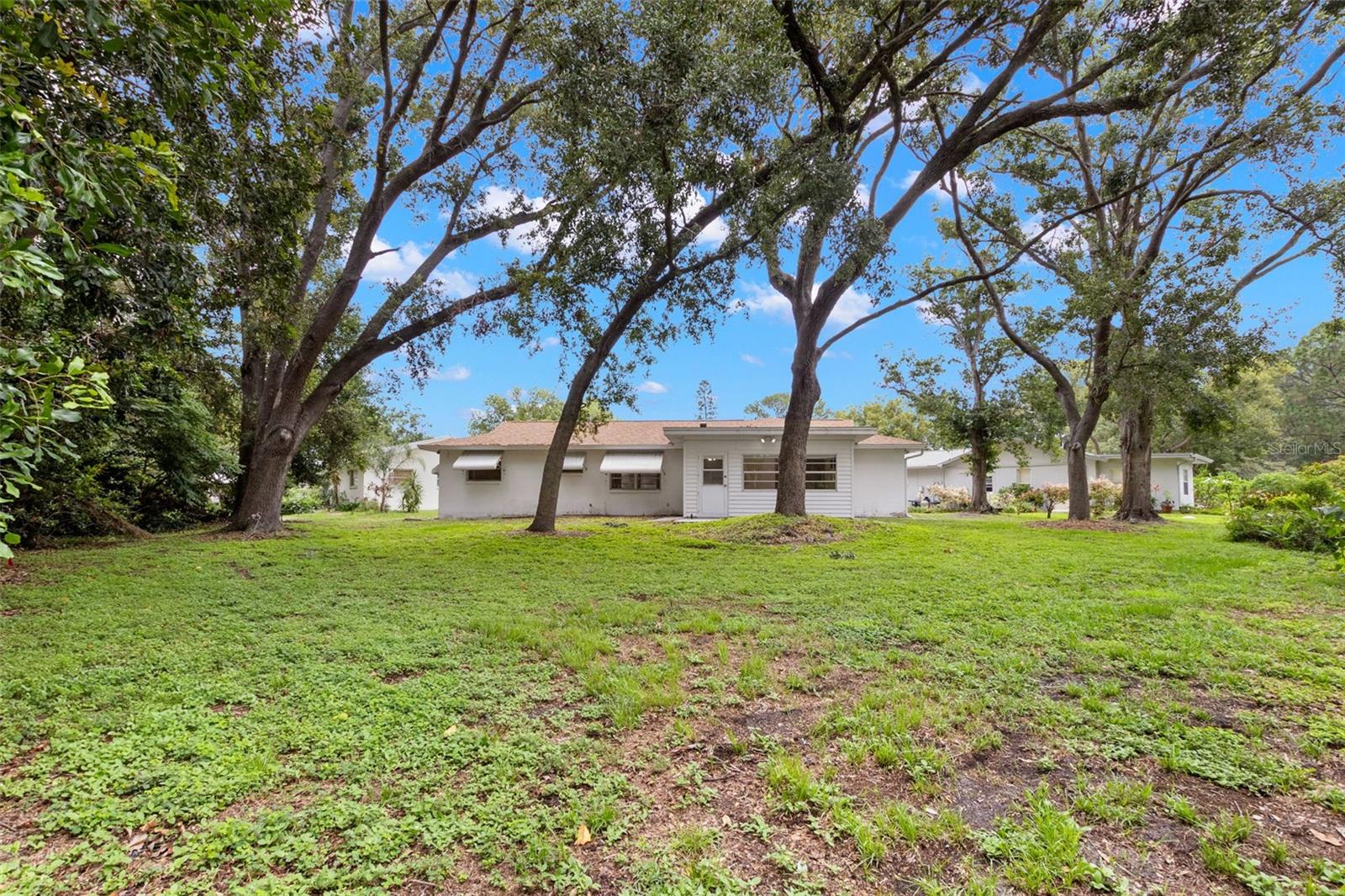 Image 19 of 39 For 2956 Sutherland Court