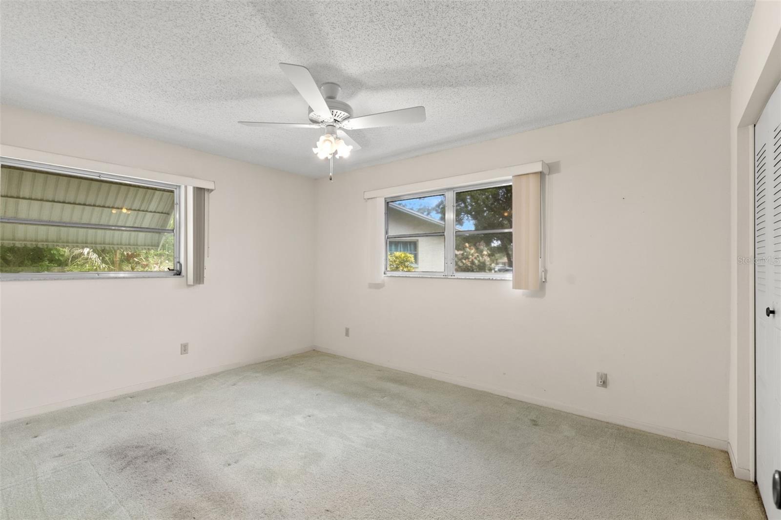 Image 22 of 39 For 2956 Sutherland Court