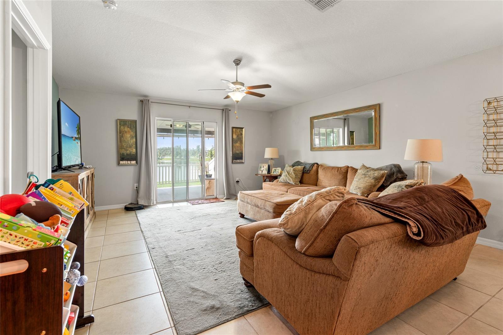 Listing photo id 12 for 10512 Fuzzy Cattail Street