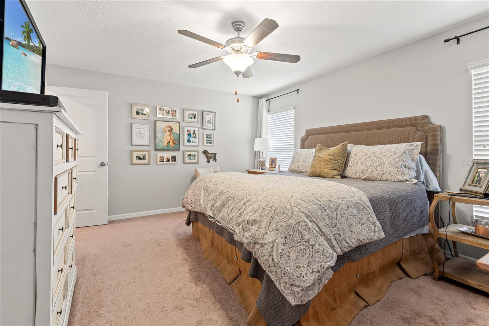 Listing photo id 15 for 10512 Fuzzy Cattail Street