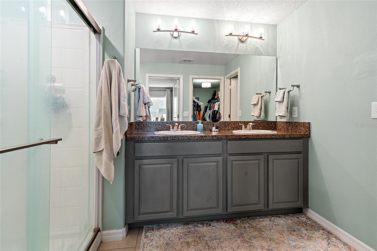 Listing photo id 16 for 10512 Fuzzy Cattail Street