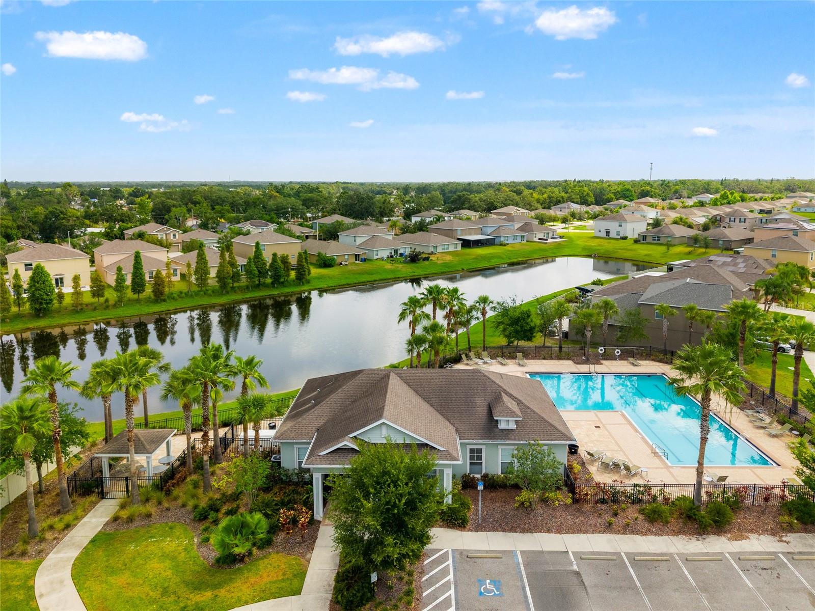 Listing photo id 27 for 10512 Fuzzy Cattail Street