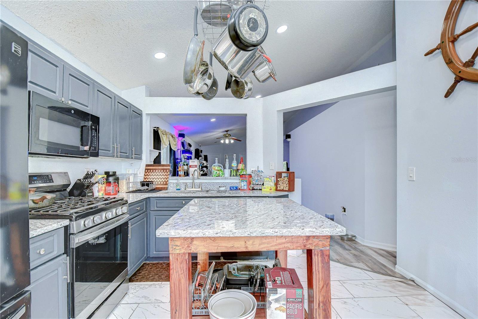 Image 11 of 26 For 6628 Summer Haven Drive