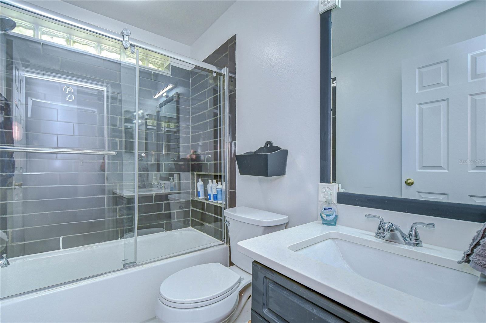 Image 19 of 26 For 6628 Summer Haven Drive