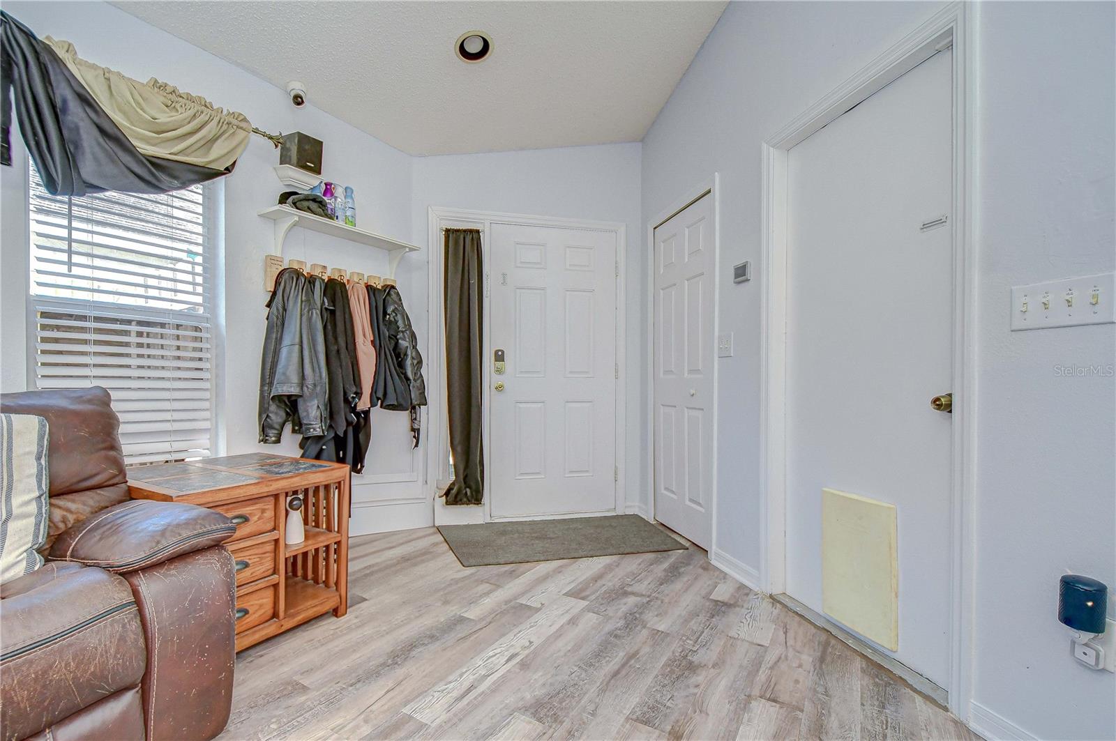 Image 5 of 26 For 6628 Summer Haven Drive
