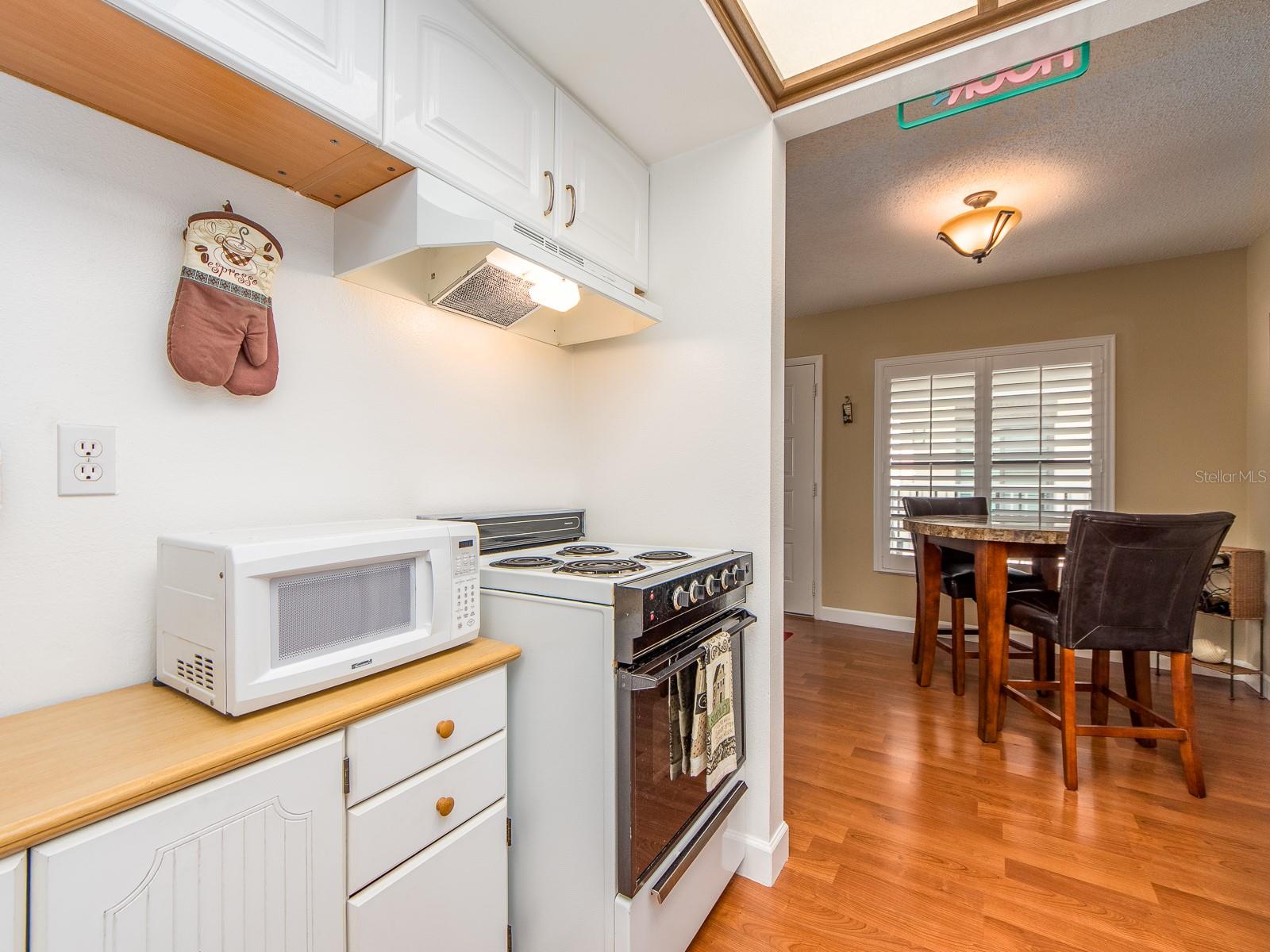 Image 12 of 31 For 2597 Countryside Boulevard 210