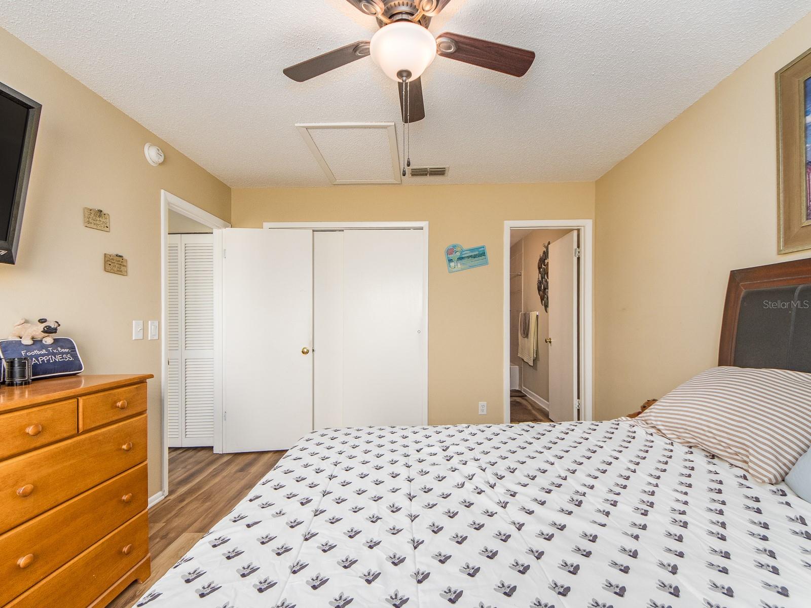 Image 16 of 31 For 2597 Countryside Boulevard 210