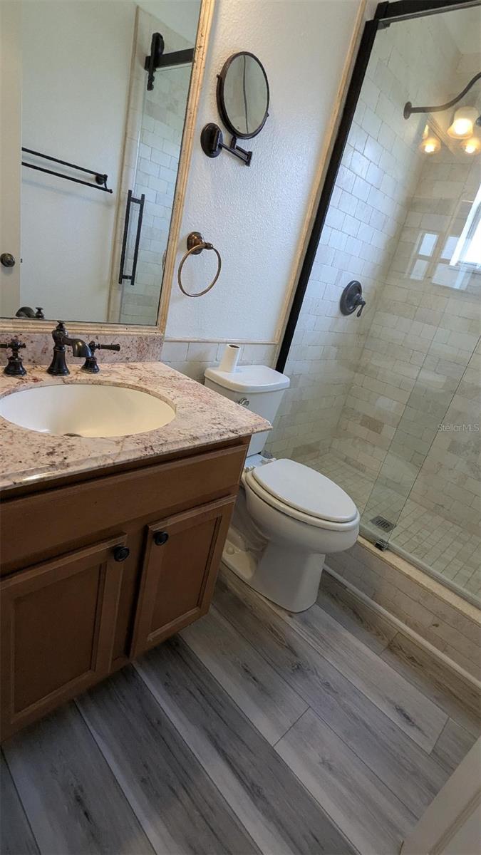 Image 21 of 50 For 1447 Emerald Hill Way
