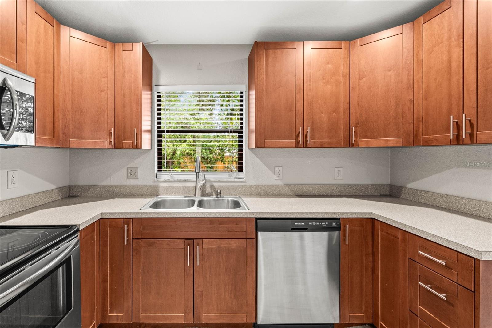 Image 10 of 33 For 2986 Cypress Green Drive