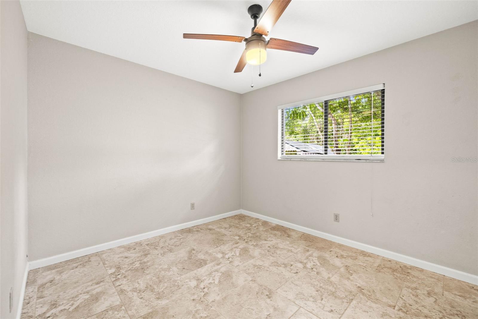Image 12 of 33 For 2986 Cypress Green Drive