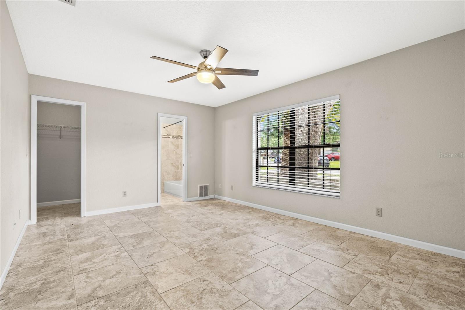 Image 15 of 33 For 2986 Cypress Green Drive