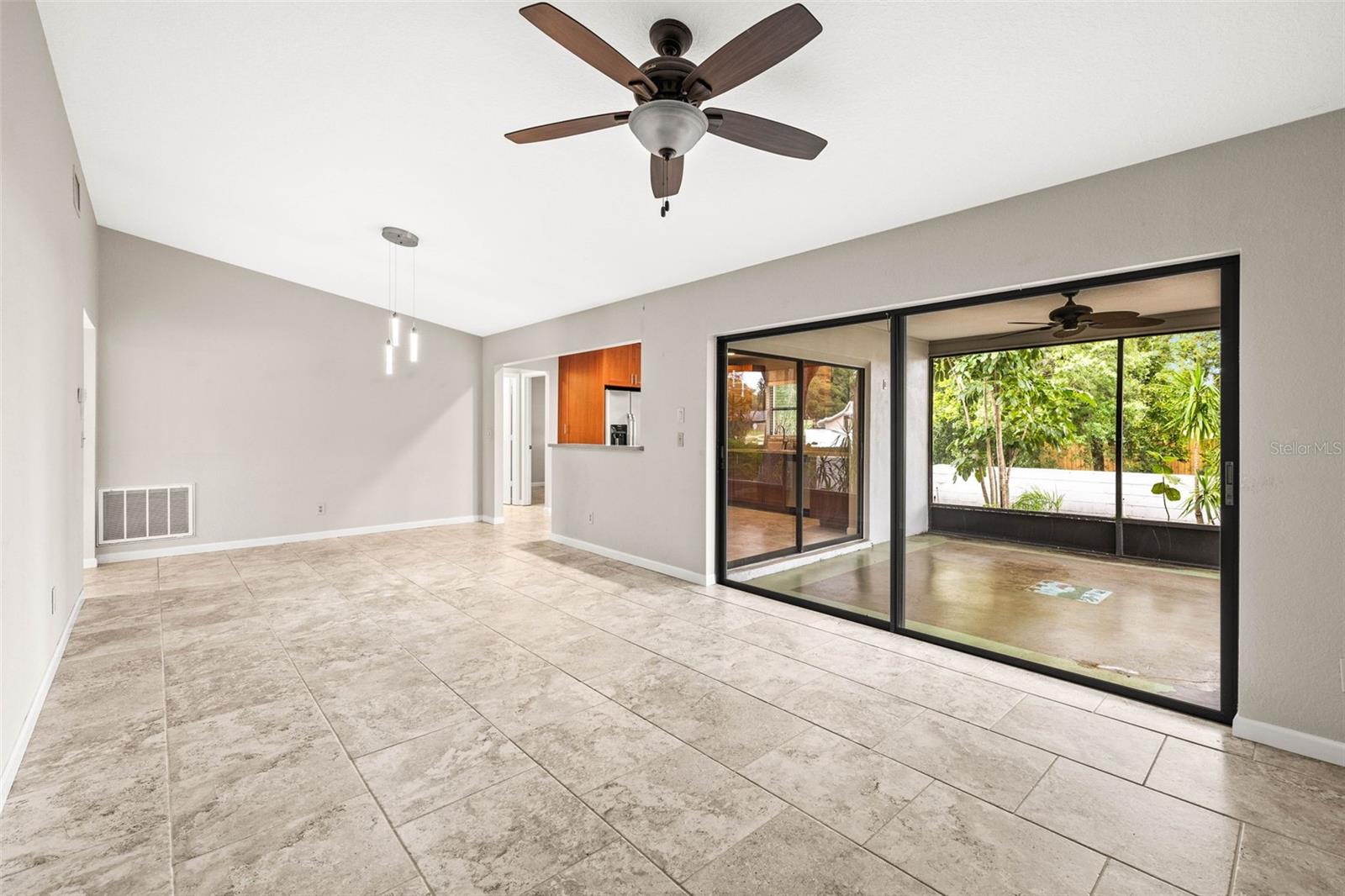 Image 7 of 33 For 2986 Cypress Green Drive
