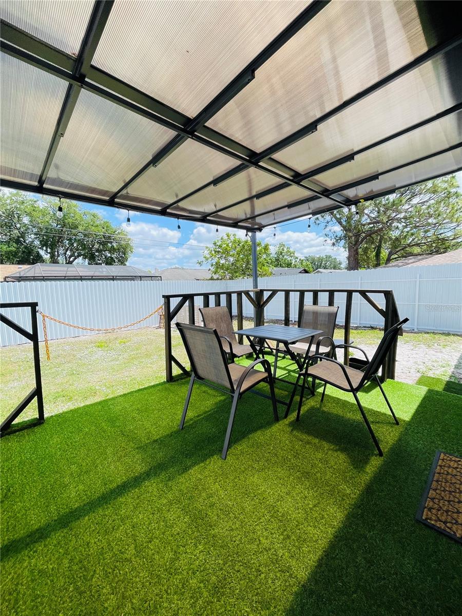 Image 16 of 17 For 4049 Ponea Drive