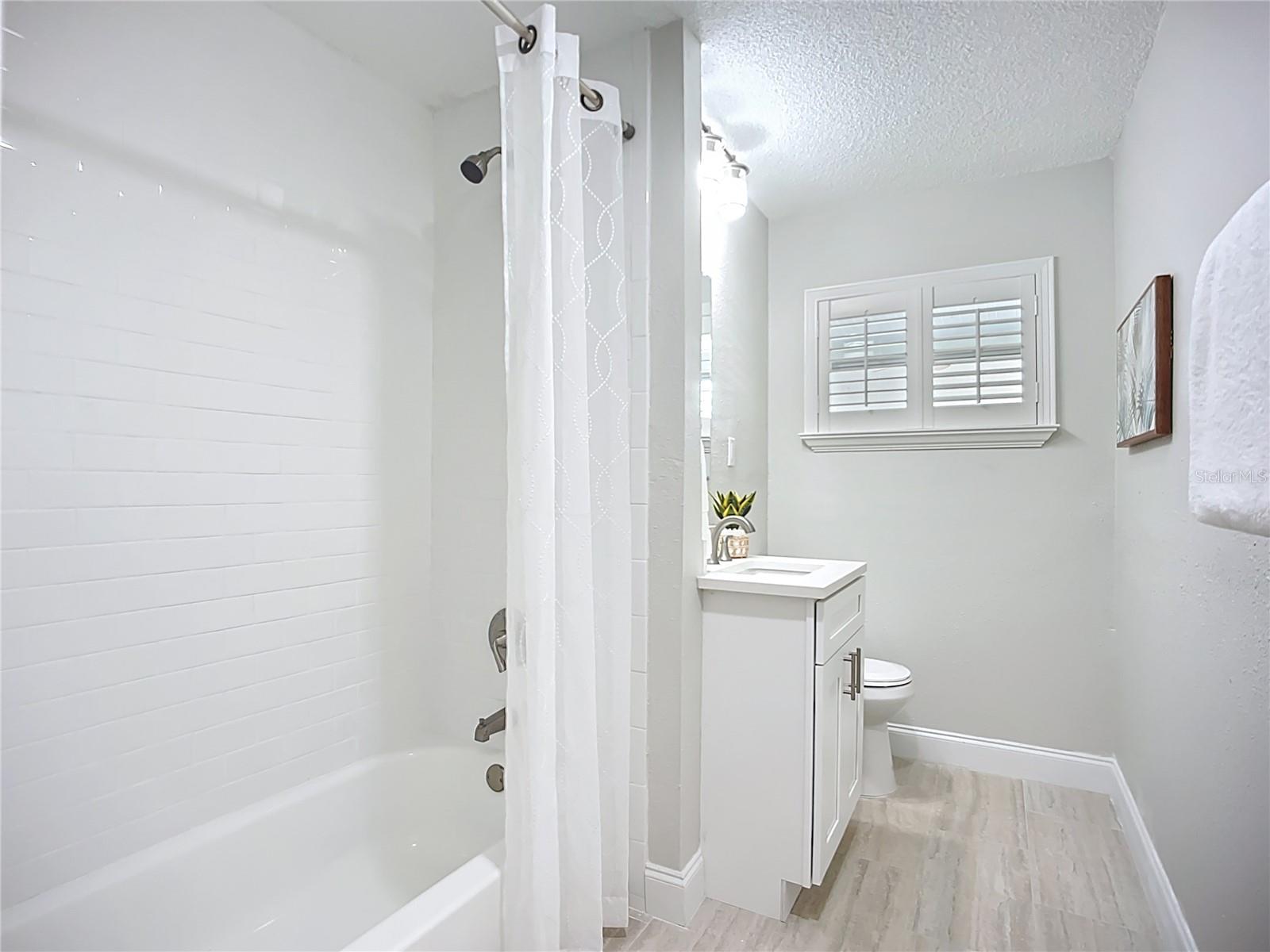 Image 16 of 37 For 9929 Bay Drive