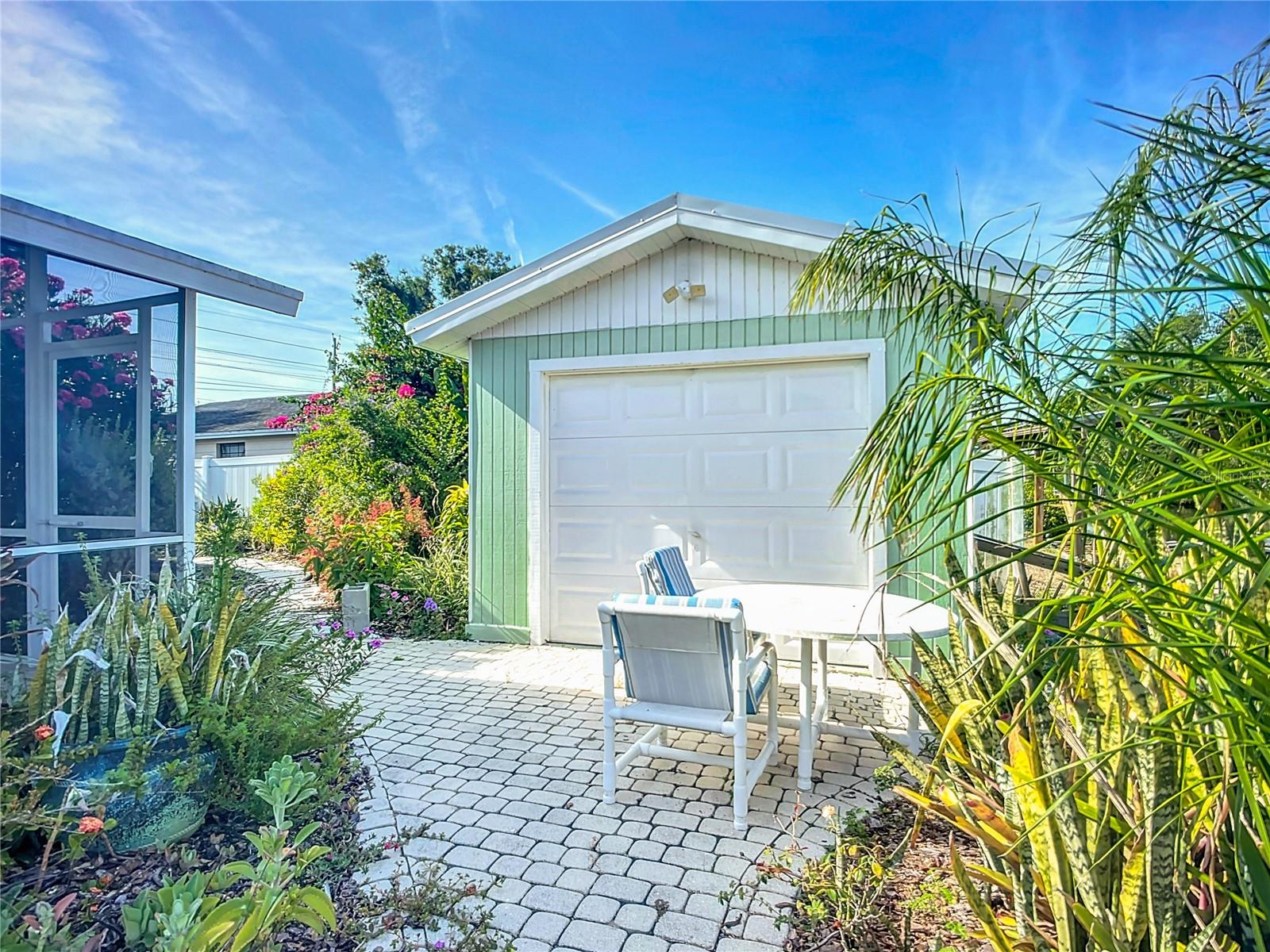 Image 28 of 37 For 9929 Bay Drive