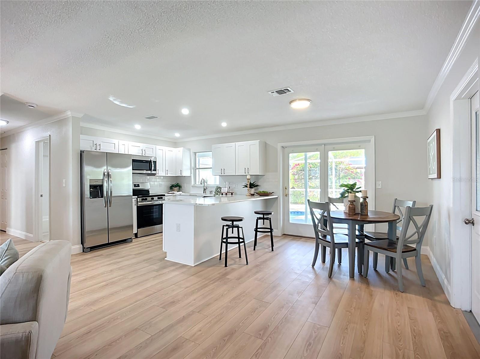 Image 6 of 37 For 9929 Bay Drive