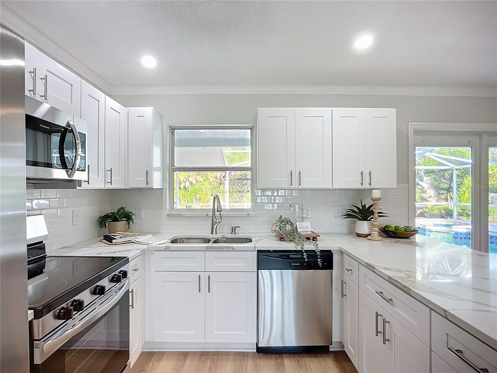 Image 9 of 37 For 9929 Bay Drive