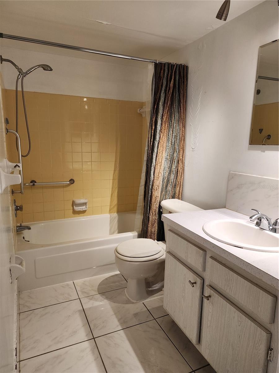 Image 11 of 16 For 5155 9th Avenue N 206 B