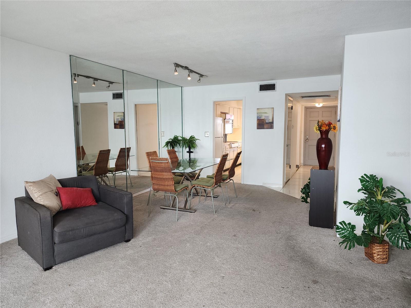 Image 3 of 16 For 5155 9th Avenue N 206 B