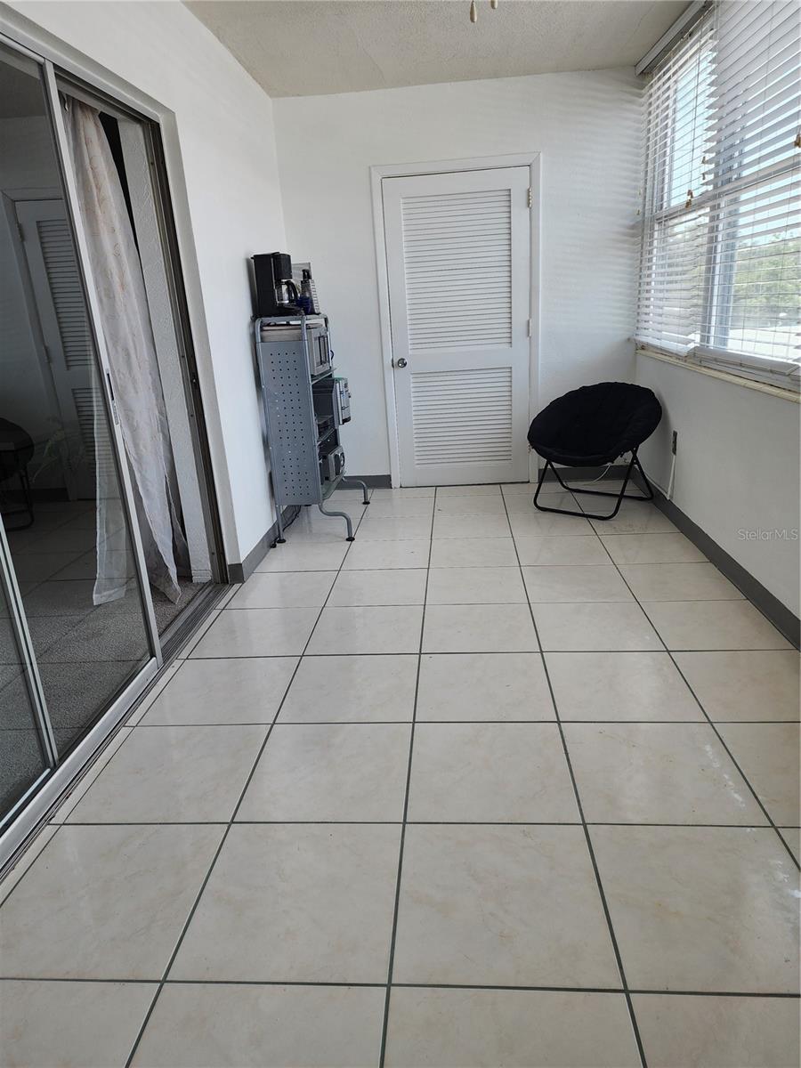 Image 9 of 16 For 5155 9th Avenue N 206 B