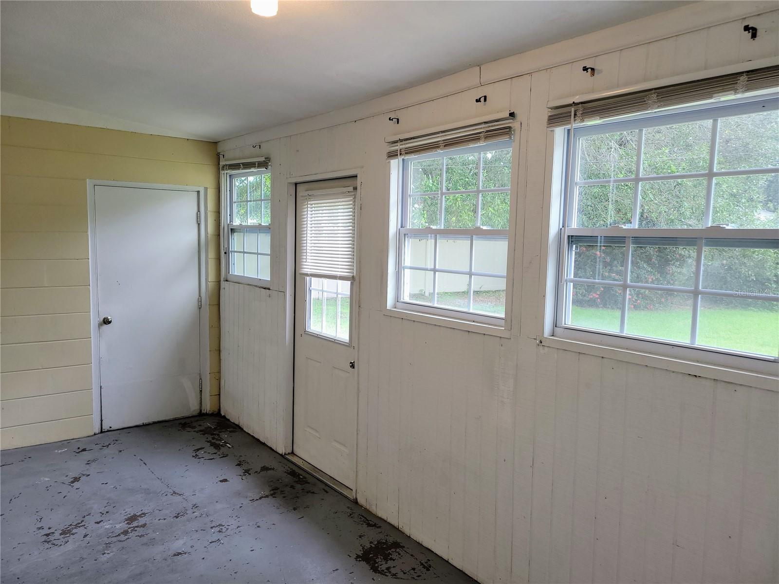 Image 15 of 21 For 755 42nd Avenue N