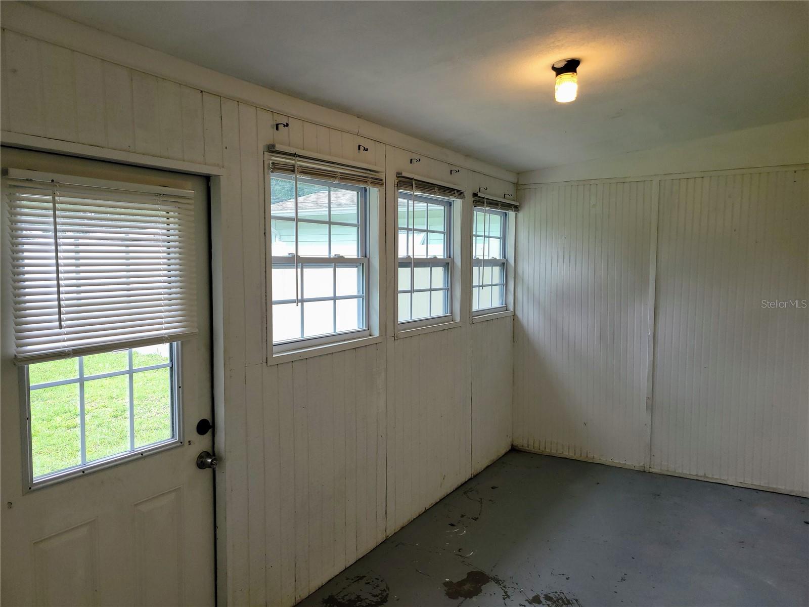 Image 16 of 21 For 755 42nd Avenue N